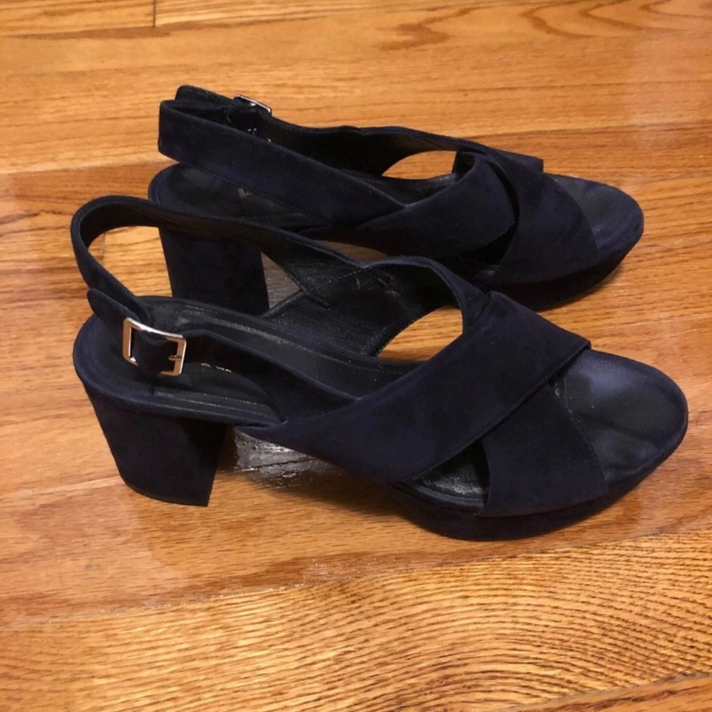 Prada pumps suede